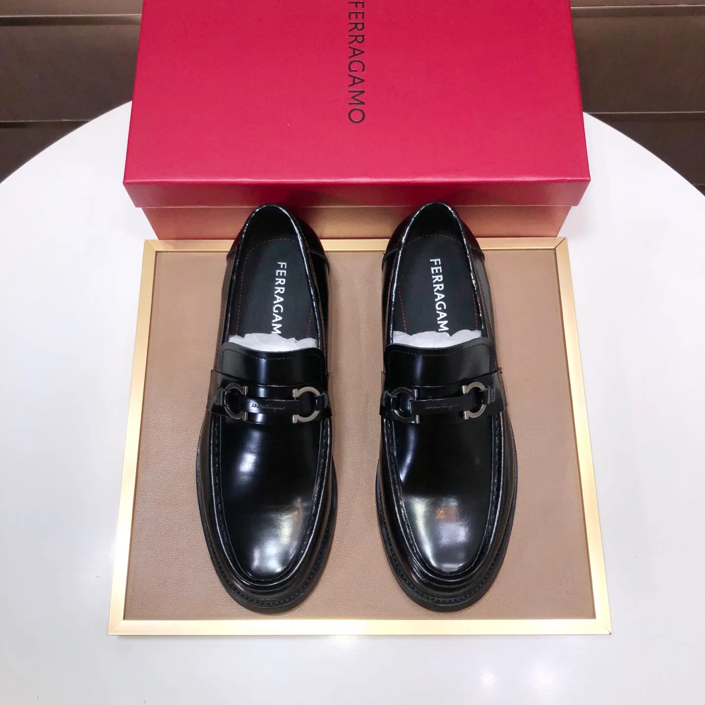 Men's shoes 💰540💰 [Ferragamo/Ferragamo] The latest model from the counter. Original imported high-quality cowhide with open sides + imported 🐂 cowhide lining + original luxury metal buckle + original combination outsole. Comparison is stress-free 38–45 (45 is custom-made and cannot be returned or exchanged)